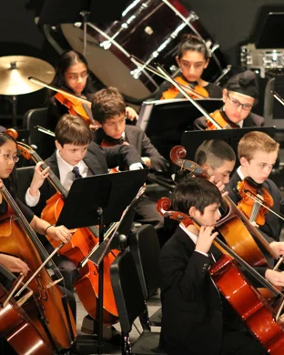 Candlelight: Christmas Carols on Strings Kansas City