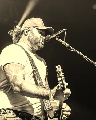 Koe Wetzel Bonner Springs
